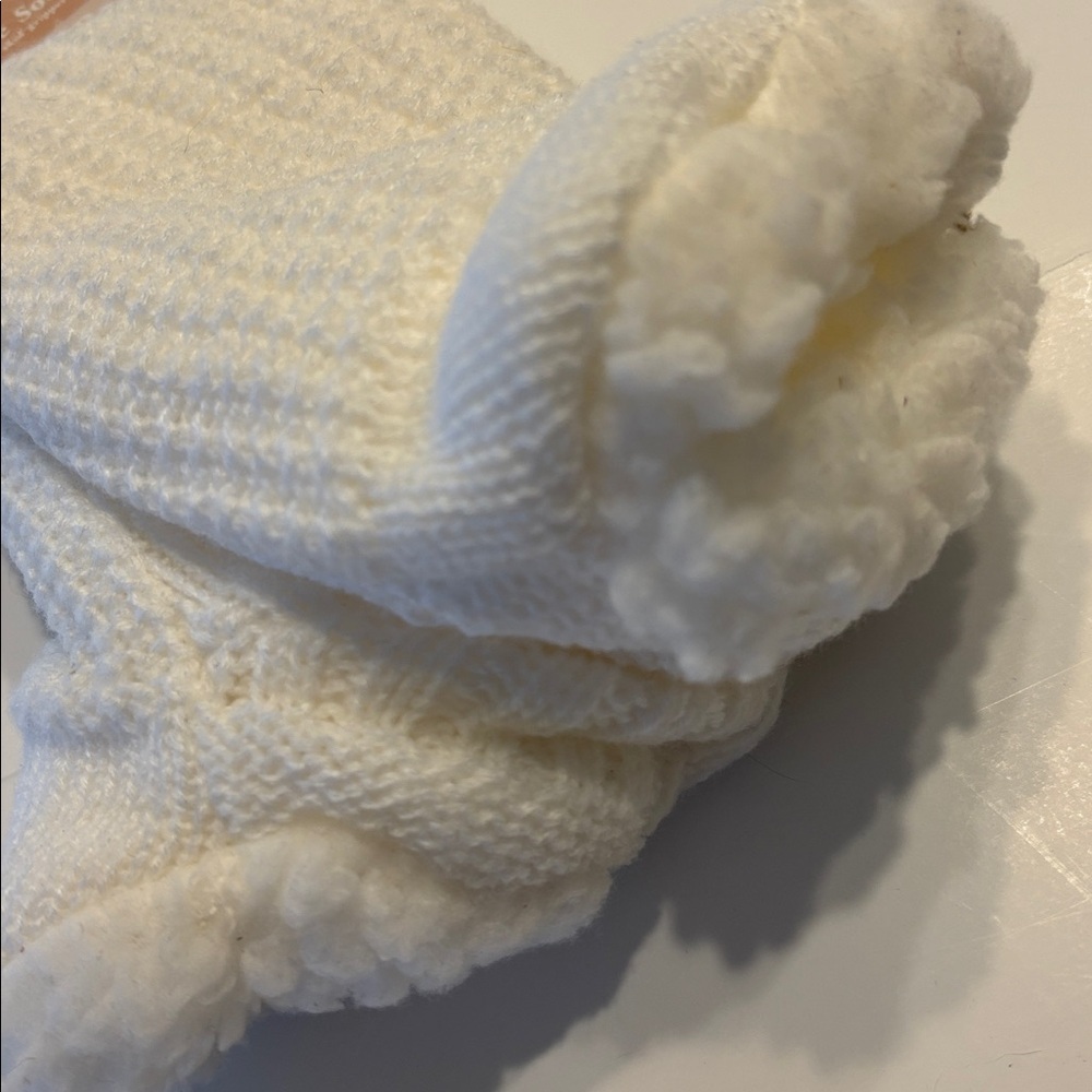 Pawz by Bearpaw Women's White Bootie Lounge Socks - Picture 6 of 10